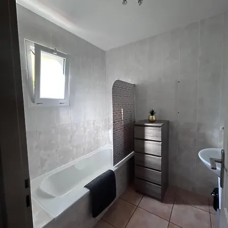 Entier : Maison * Saleilles